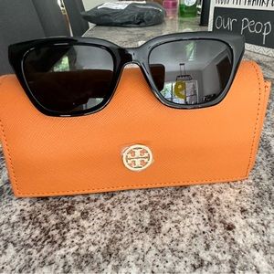 Black Tory Burch sunglasses